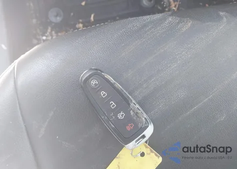 2017 Ford C-Max Energi Titanium из США, поврежденный, VIN 1FADP5FU3HL105930